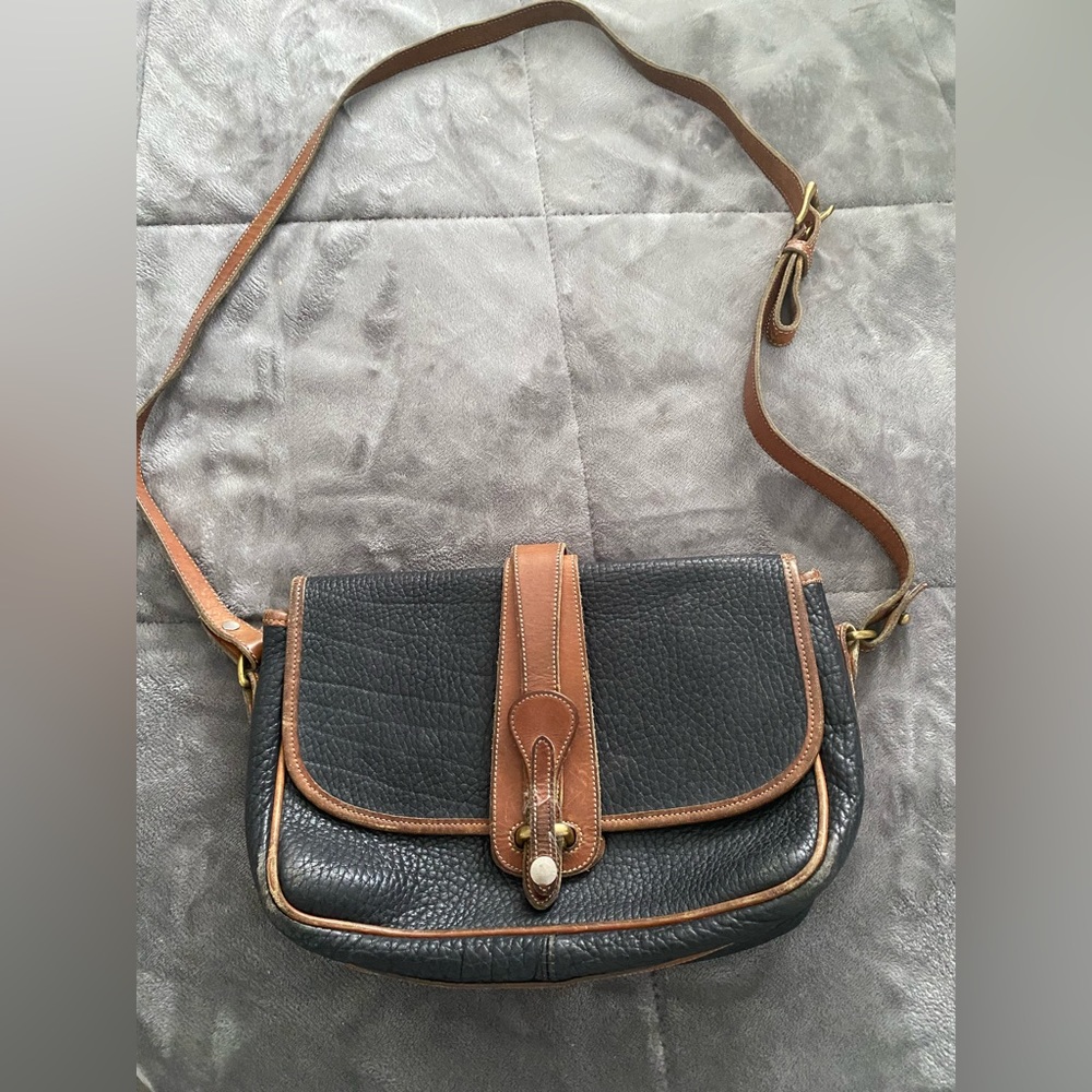 Dooney&bourke shoulder bags